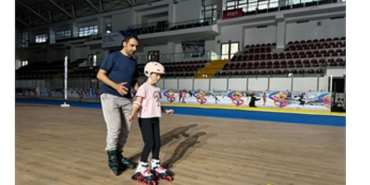 buyuksehirin-tekerlekli-paten-kursunda-kayit-zamani-Wu3fNEsi.jpg