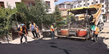 cankayada-asfalt-calismalari-hiz-kesmiyor-2mtNEXrU.jpg