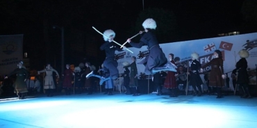 kafkas-halk-oyunlari-golcukte-resital-sunacak-SjTHx6Yw.jpg