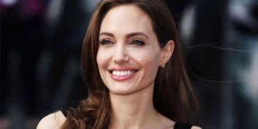 profdr-serdar-saydam-angelina-jolie-sayesinde-kadinlar-bilinclendi-fWX37Vrq.jpg