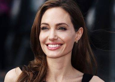 profdr-serdar-saydam-angelina-jolie-sayesinde-kadinlar-bilinclendi-fWX37Vrq.jpg