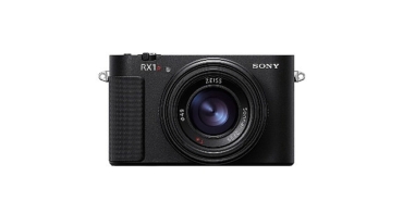 sony-rx1r-iii-modelini-tanitti-zamansiz-anlari-ustun-CLW1XRYF.jpg