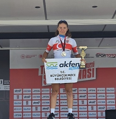 akfen-insaatin-destekledigi-mill-sporcu-ekin-ereke-u23-kadin-kategorisinde-turkiye-sampiyonu-oldu-xjThEGCg.jpg