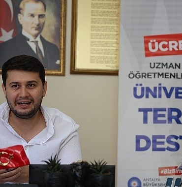 antalya-buyuksehir-belediyesi-universite-adaylarinin-yaninda-LLGuyRfA.jpg