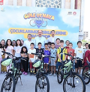 baskan-altay-gule-oynaya-camiye-gel-projesinde-12-binden-fazla-cocuk-bisikletlerine-kavustu-Q4NINjwy.jpg