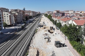 baskan-altay-konya-tarihinin-en-onemli-ulasim-yatirimlarindan-konyaray-banliyo-hattinda-calismalar-yariyi-gecti-PtnRKZtP.jpg