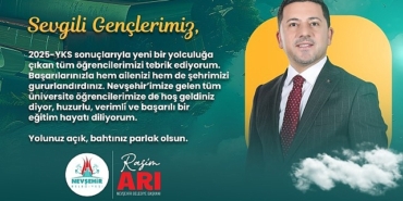 baskan-aridan-universiteyi-kazanan-ogrencilere-tebrik-7bCQT254.jpg