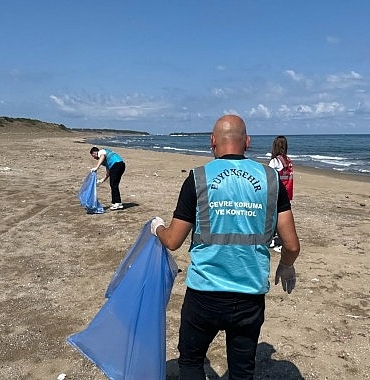 deniz-ve-kiyi-temizliginde-durmak-yok-vFrFlfHU.jpg