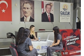 golcuk-belediyesi-universite-tercih-merkezi-genclerin-yaninda-9397YIa7.jpg