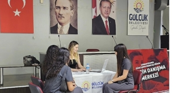 golcuk-belediyesi-universite-tercih-merkezi-genclerin-yaninda-9397YIa7.jpg