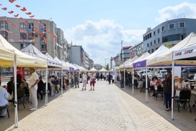 ibbnin-maltepedeki-kariyer-fuari-yogun-ilgi-gordu-JFCyAMBG.jpg