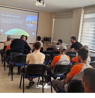 inegol-belediyesinde-yeni-personellere-oryantasyon-egitimi-verildi-XisF3T41.jpg