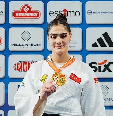judocumuz-sinem-oructan-uskupte-altin-madalya-85IgyzLs.jpg