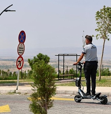 kahveci-daginda-scooterli-guvenlik-gorevlileri-2eadYwlw.jpg