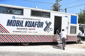mobil-kuafor-tiri-antalyanin-yaylalarinda-wM8RrRhY.jpg