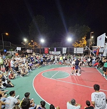 rekor-katilimli-sokak-basketbolu-turnuvasi-sona-erdi-pOgMChCX.jpg