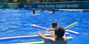 6-binden-fazla-ogrenci-yazi-havuzlarda-gecirdi-ggeHTtac.jpg