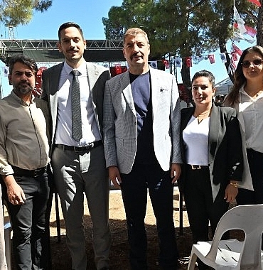 buyuksehir-kulada-senlik-coskusuna-ortak-oldu-HThhMDM7.jpg