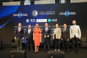 e-ticaret-devlerinin-ceolari-yapay-zek-caginda-e-ticaretin-gelecegi-zirvesinde-bulustu-NElP8iMR.jpg