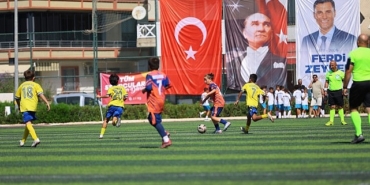 efes-selcukta-ferdi-zeyrek-futbol-musabakalari-heyecani-FcFQxXzc.jpg