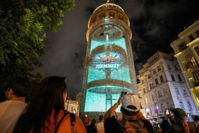 galata-kulesi-teknofestin-isigiyla-parladi-vPVC4eK1.jpg