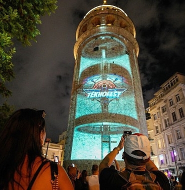 galata-kulesi-teknofestin-isigiyla-parladi-vPVC4eK1.jpg