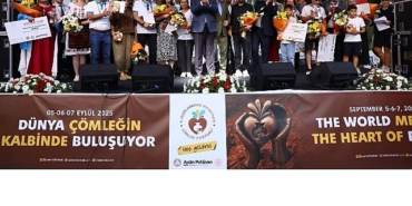 menemen-belediyesi-uluslarasi-comlek-festivaline-muhtesem-final-nf4c3IEY.jpg
