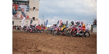 mxgp-turkiyede-ilk-gun-yarislari-tamamlandi-THrsMCv6.jpg