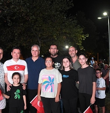 osmangazi-belediyesi-milli-heyecani-meydanlara-tasidi-DjBpJMq8.jpg
